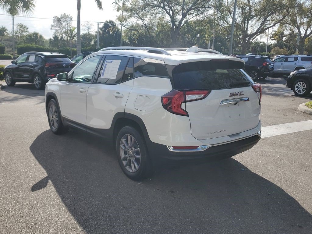 Certified 2023 GMC Terrain SLT w/ LPO, Floor Liner Package FWD image 3