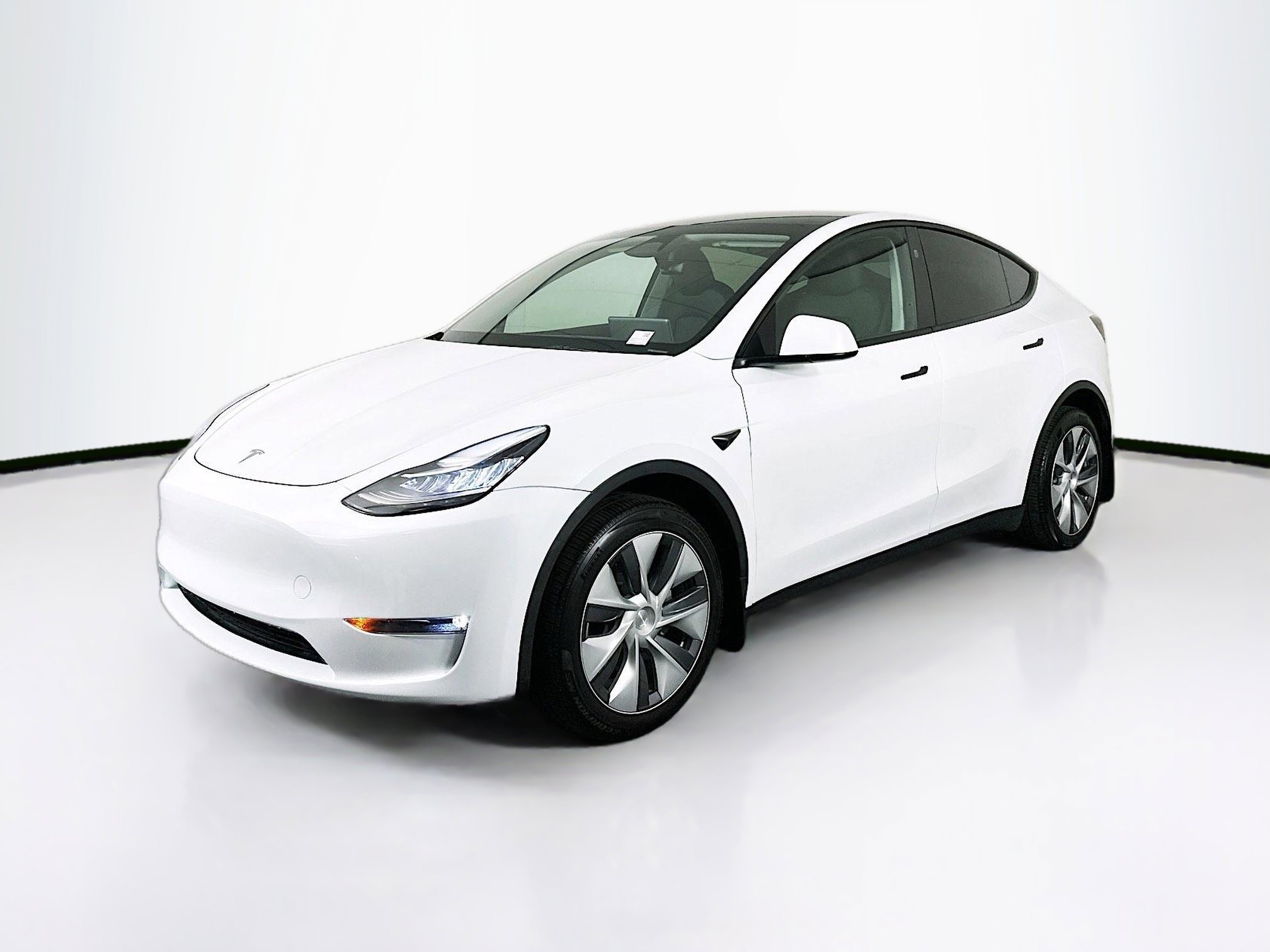 Used 2023 Tesla Model Y Long Range AWD/4WD image 3