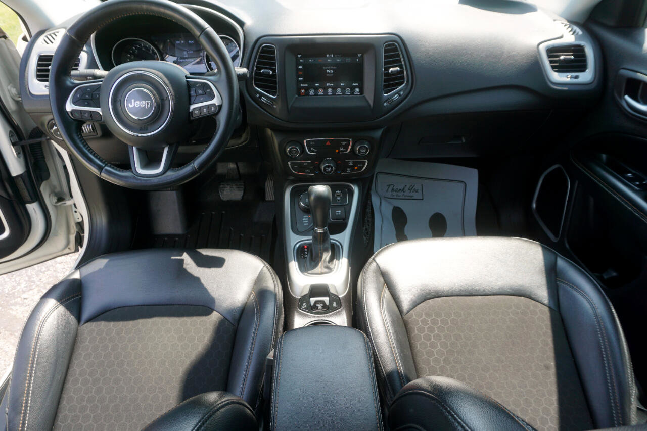 Used 2020 Jeep Compass Latitude image 10