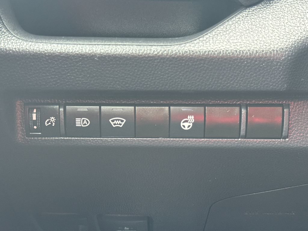 Used 2025 Toyota RAV4 XLE w/ Weather Package AWD/4WD image 32