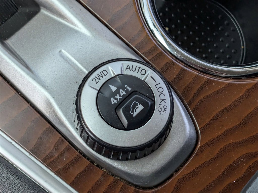 Used 2020 Nissan Pathfinder Platinum image 24