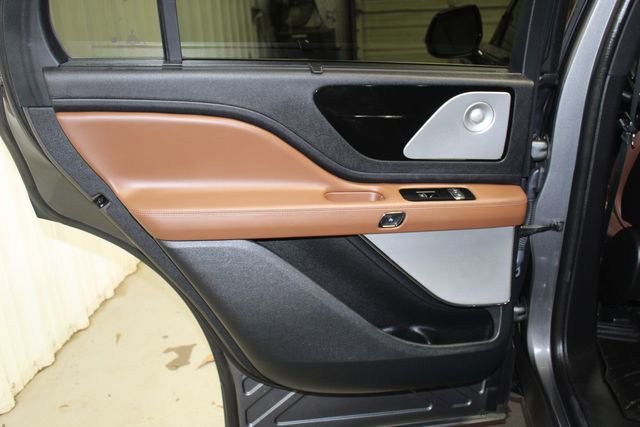 Used 2023 Lincoln Aviator Reserve w/ Equipment Group 201A image 13
