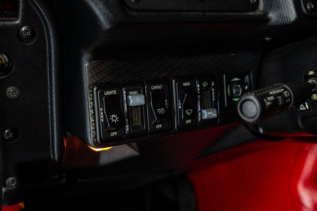 Used 2002 HUMMER H1 4-Door Wagon image 32