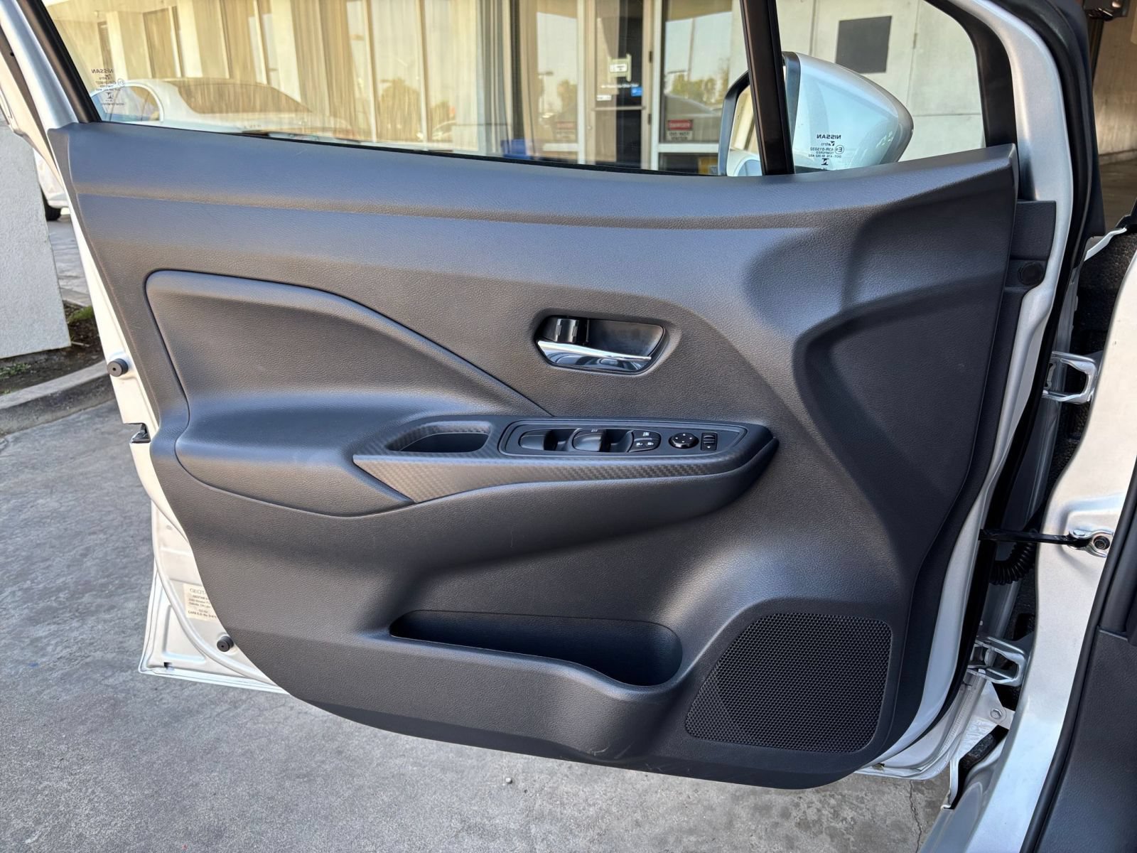 Used 2025 Nissan Versa SV FWD image 18