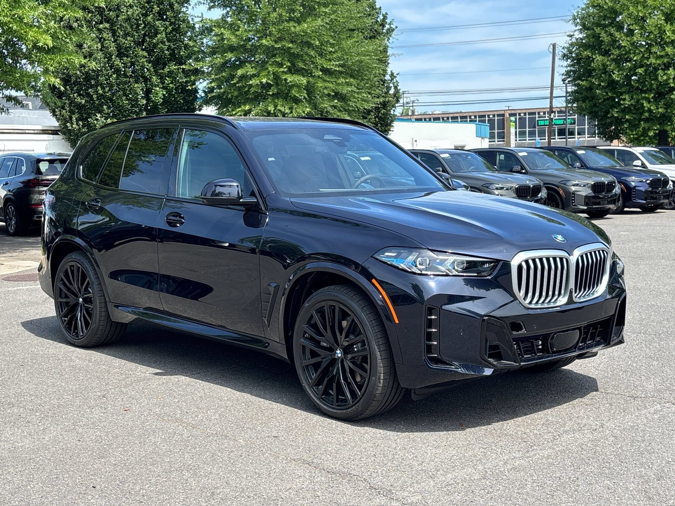 New 2026 BMW X5 xDrive40i w/ M Sport Package AWD/4WD image 6