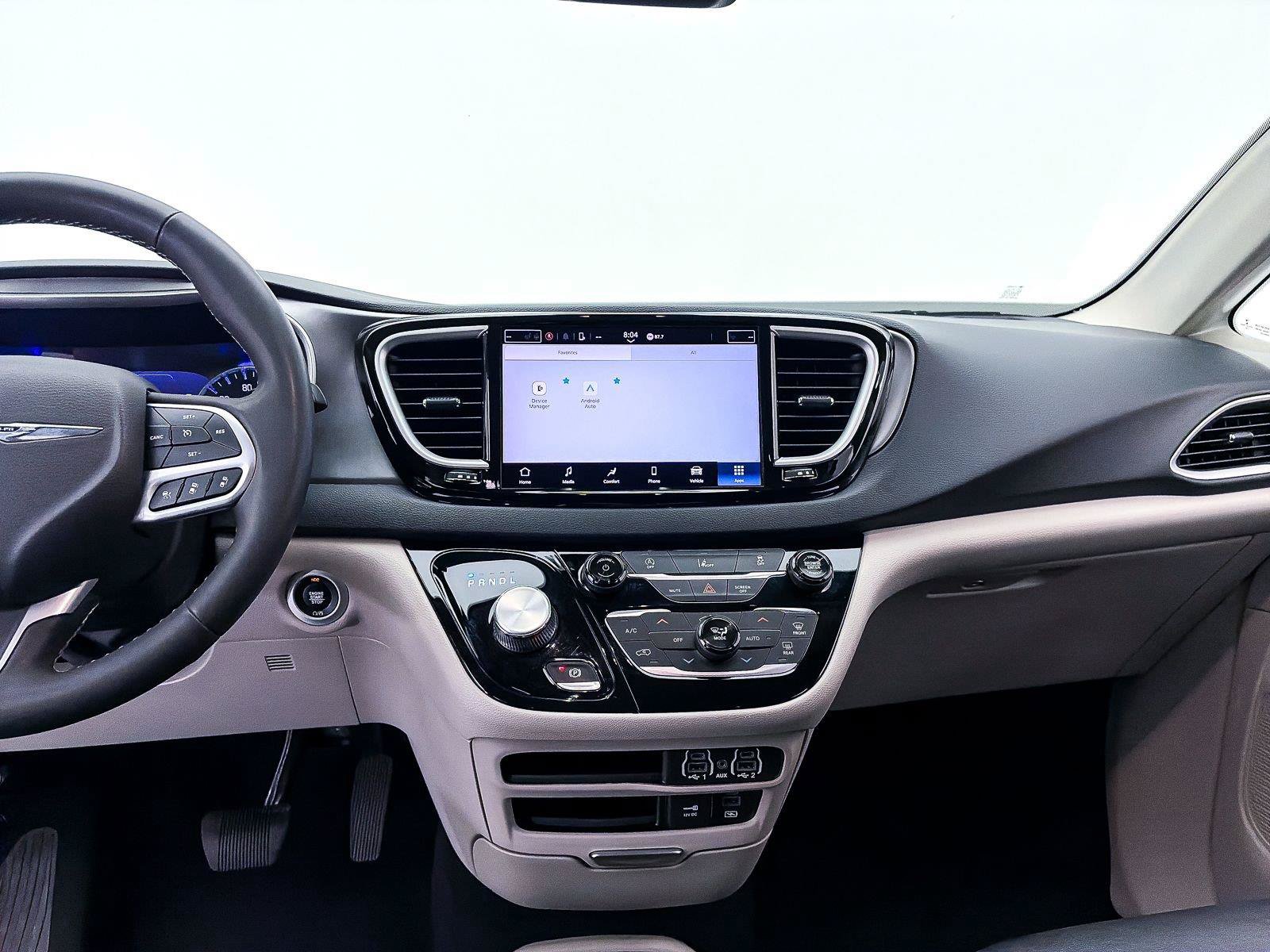 Used 2022 Chrysler Pacifica Touring-L FWD image 5