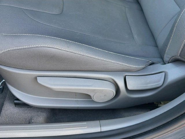 Certified 2025 Hyundai Elantra SEL FWD image 21