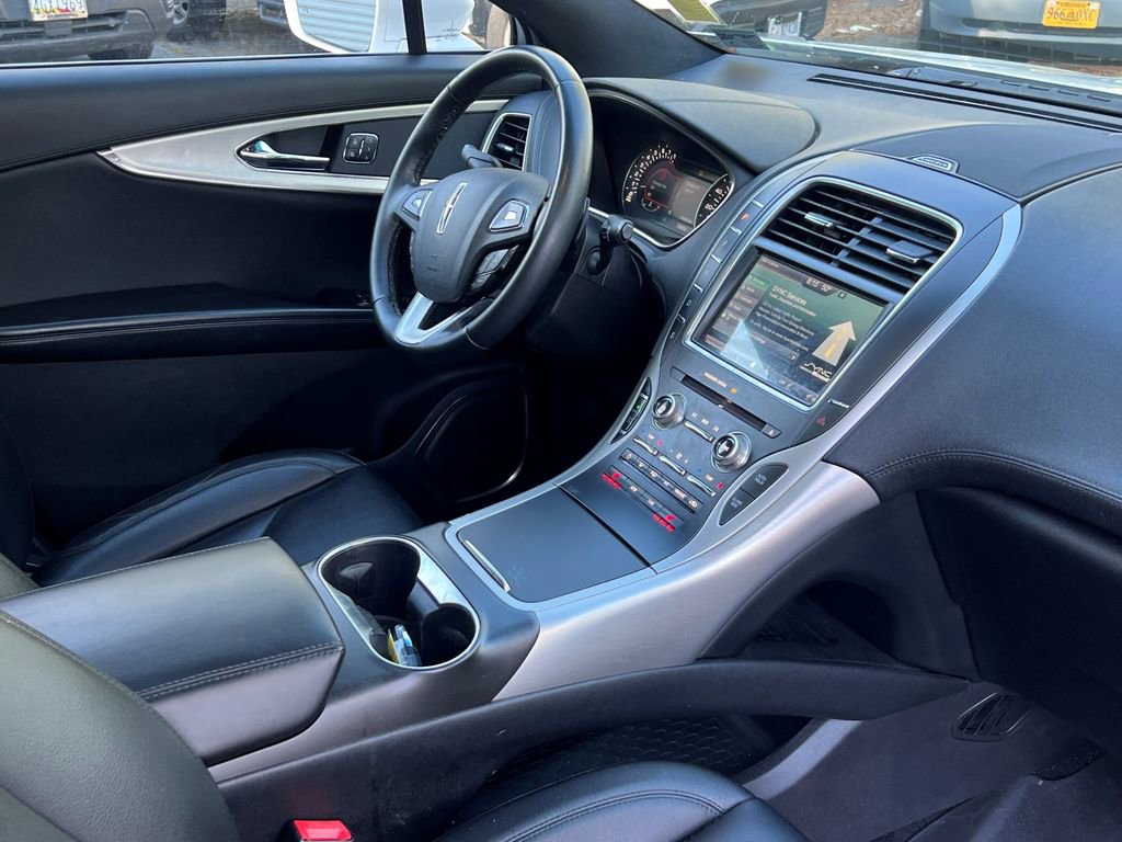 Used 2016 Lincoln MKX Premiere image 12