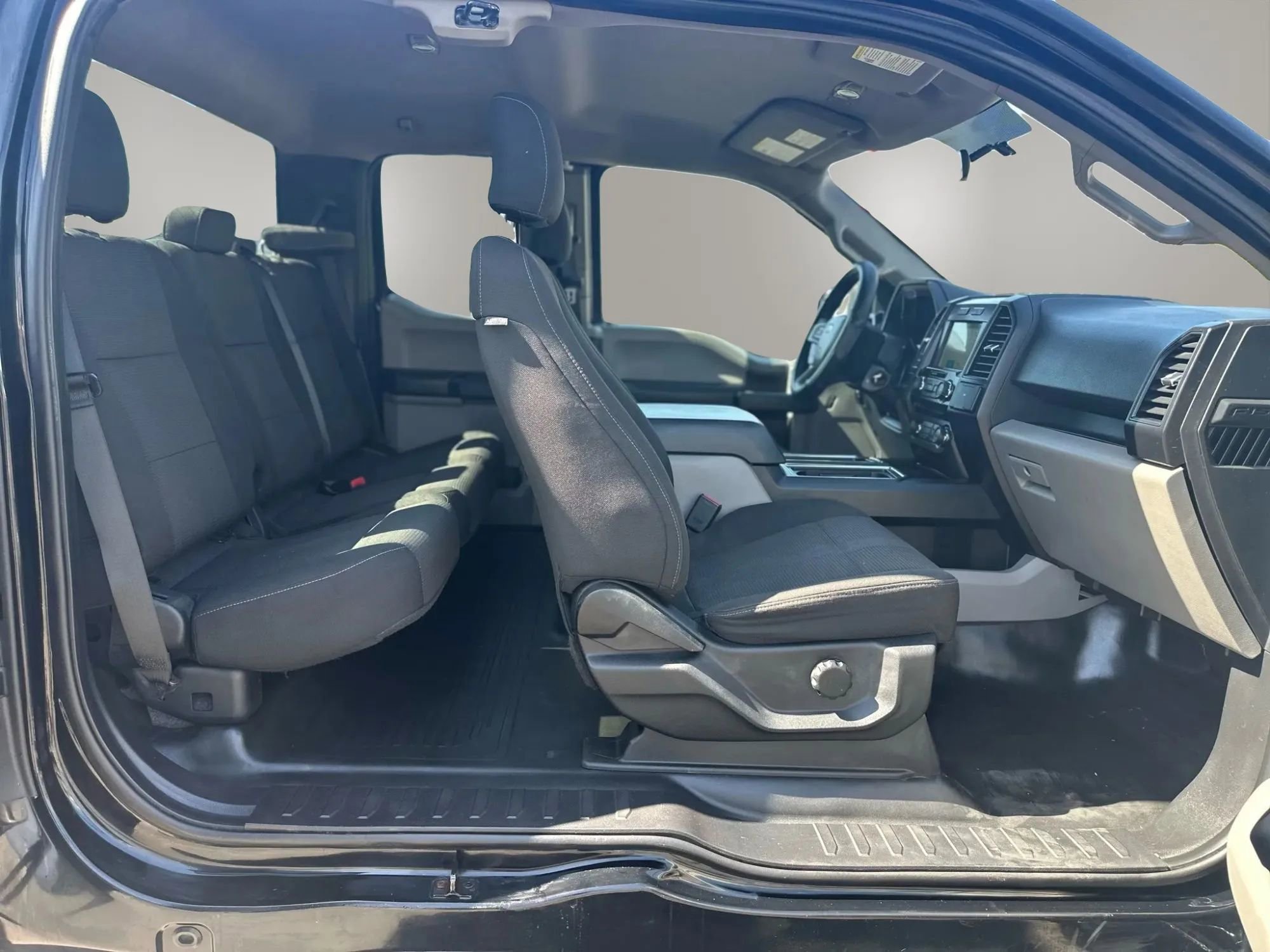 Used 2017 Ford F150 XL w/ Equipment Group 101A Mid RWD image 12