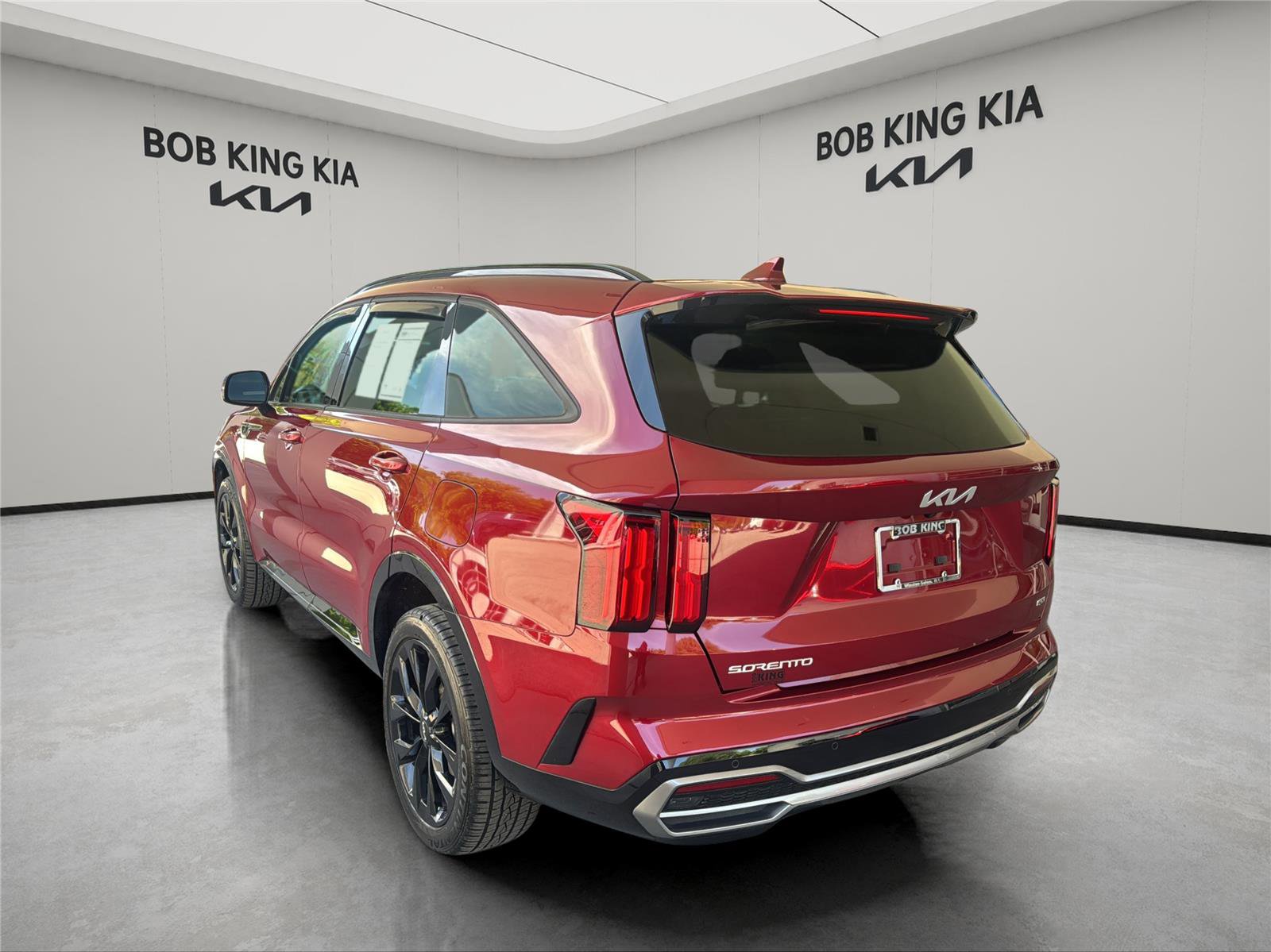Used 2023 Kia Sorento SX AWD/4WD image 3