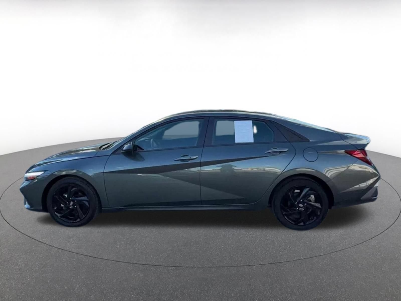 Used 2026 Hyundai Elantra Sport FWD image 8