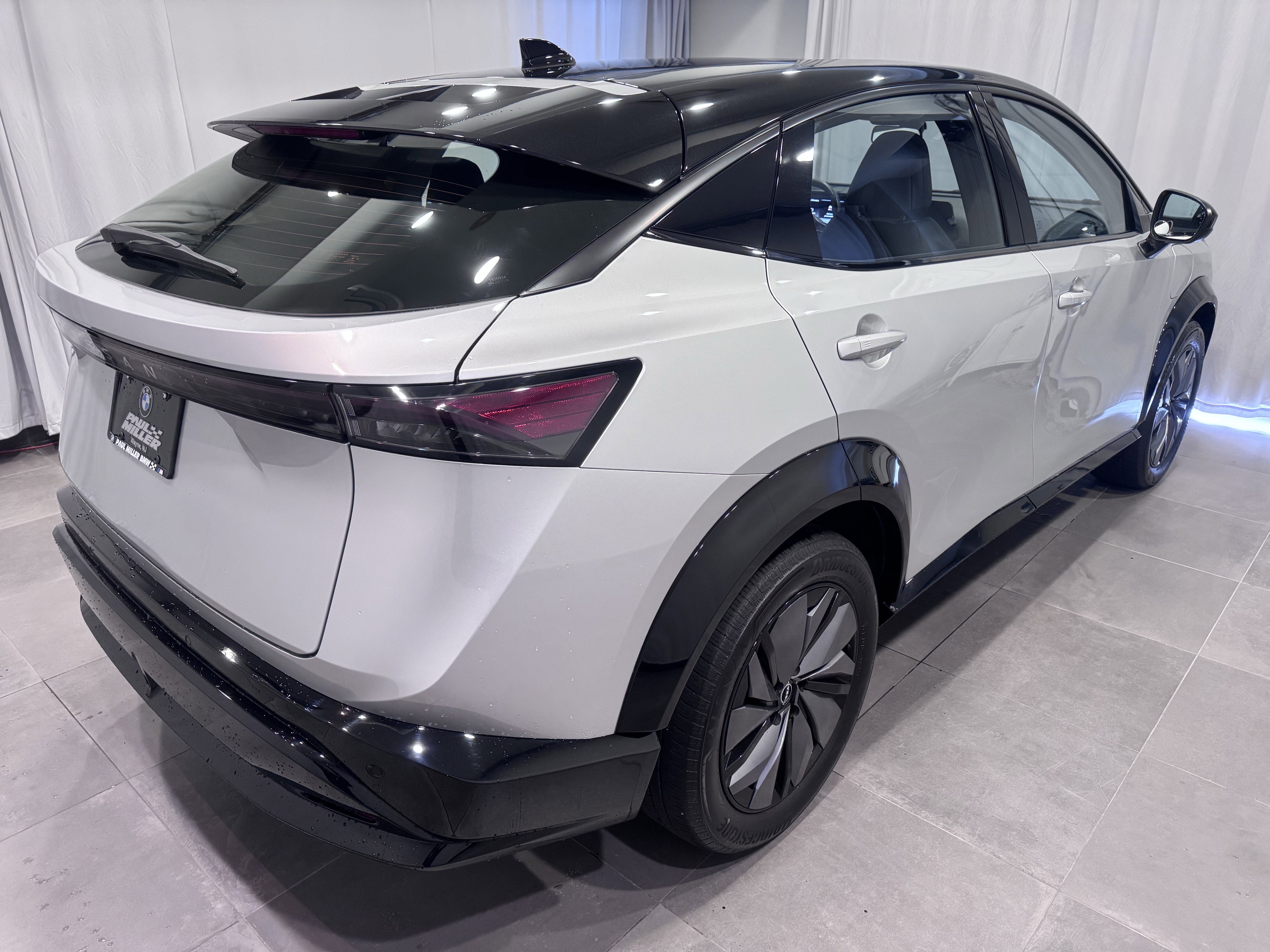 Used 2023 Nissan Ariya AWD image 7