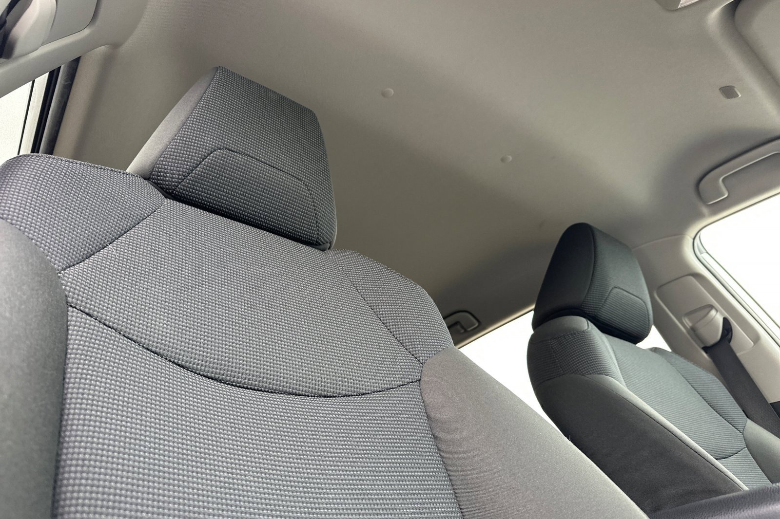 Used 2024 Toyota RAV4 LE image 17