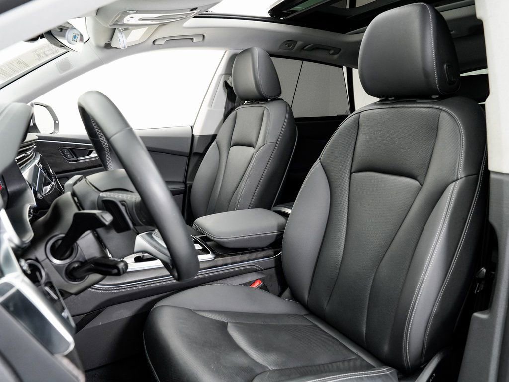Used 2023 Audi Q8 Prestige w/ Prestige Package AWD/4WD image 5