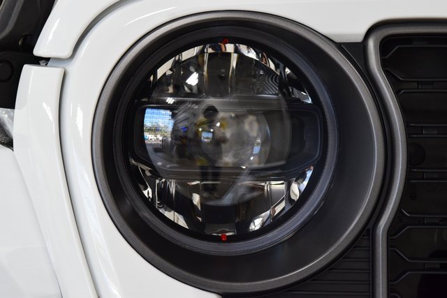 Used 2025 Jeep Wrangler Unlimited Rubicon w/ XTREMEE 35" Tire Package image 10