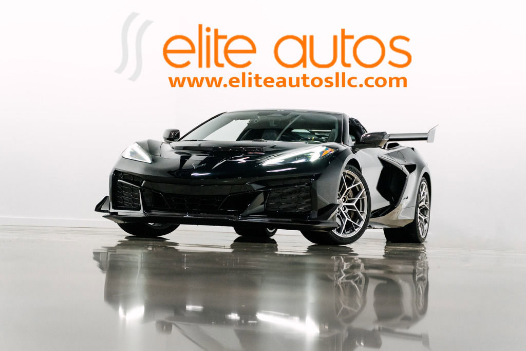 Used 2026 Chevrolet Corvette ZR1 w/ ZR1 Carbon Fiber Aero Package image 1