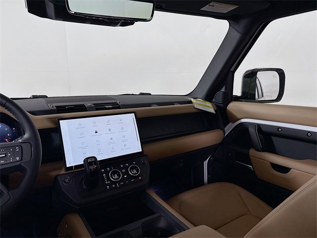 New 2026 Land Rover Defender 130 X-Dynamic SE image 26