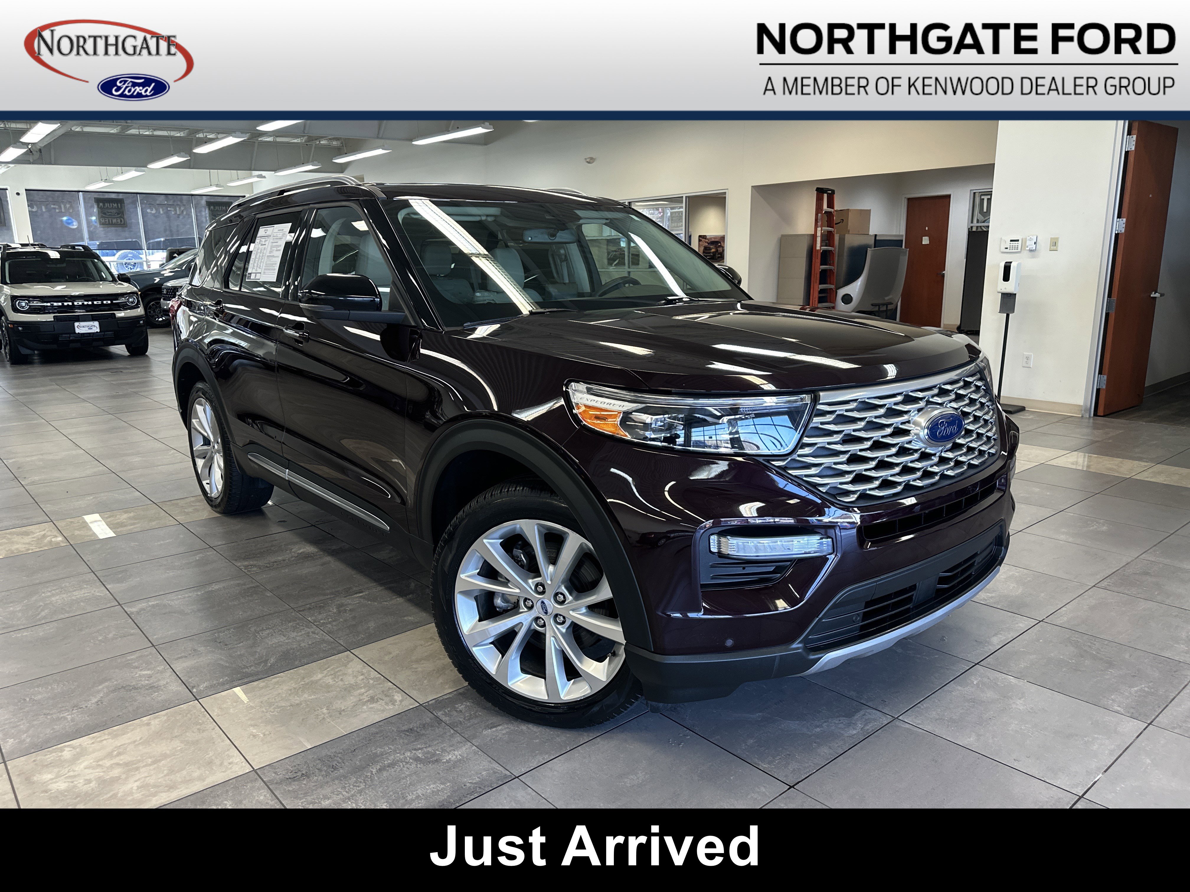 Used 2022 Ford Explorer Platinum w/ Technology Package image 1