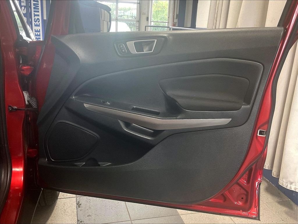 Used 2019 Ford EcoSport SE w/ Interior Protection Package FWD image 12