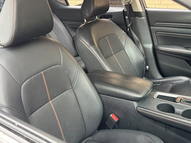 Used 2021 Nissan Altima 2.5 SR FWD image 8