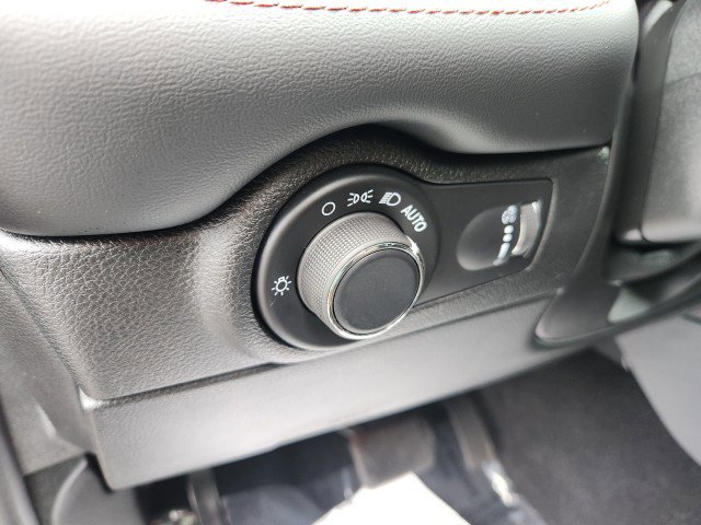 Used 2024 Dodge Durango GT image 33