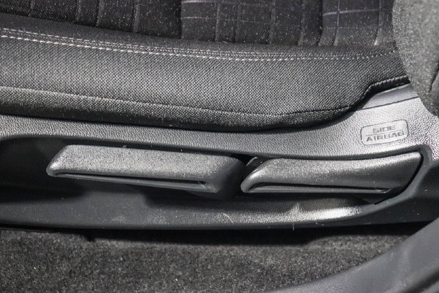Certified 2025 Honda HR-V LX image 21