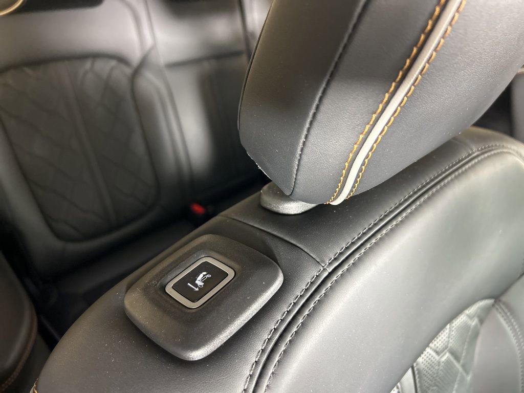 Used 2023 Jeep Grand Wagoneer Series III image 36