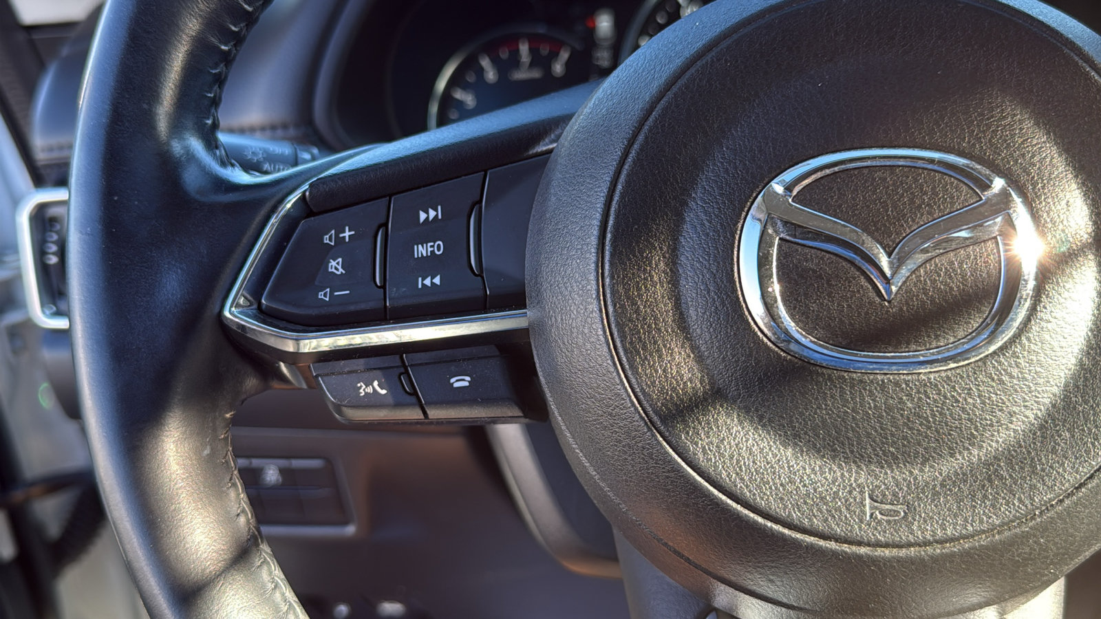 Certified 2022 MAZDA CX-5 AWD 2.5 S w/ Premium Plus Pkg image 12
