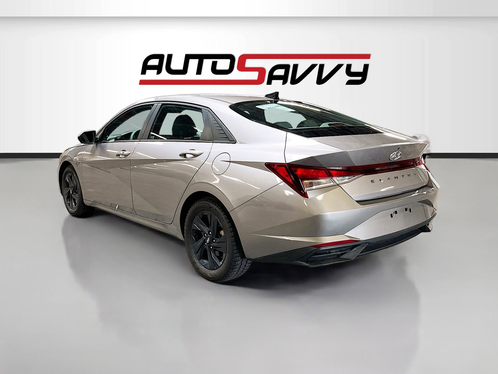Used 2023 Hyundai Elantra SEL w/ Cargo Package FWD image 5