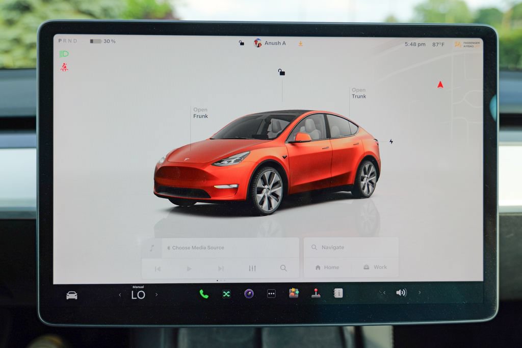 Used 2023 Tesla Model Y Long Range AWD/4WD image 47