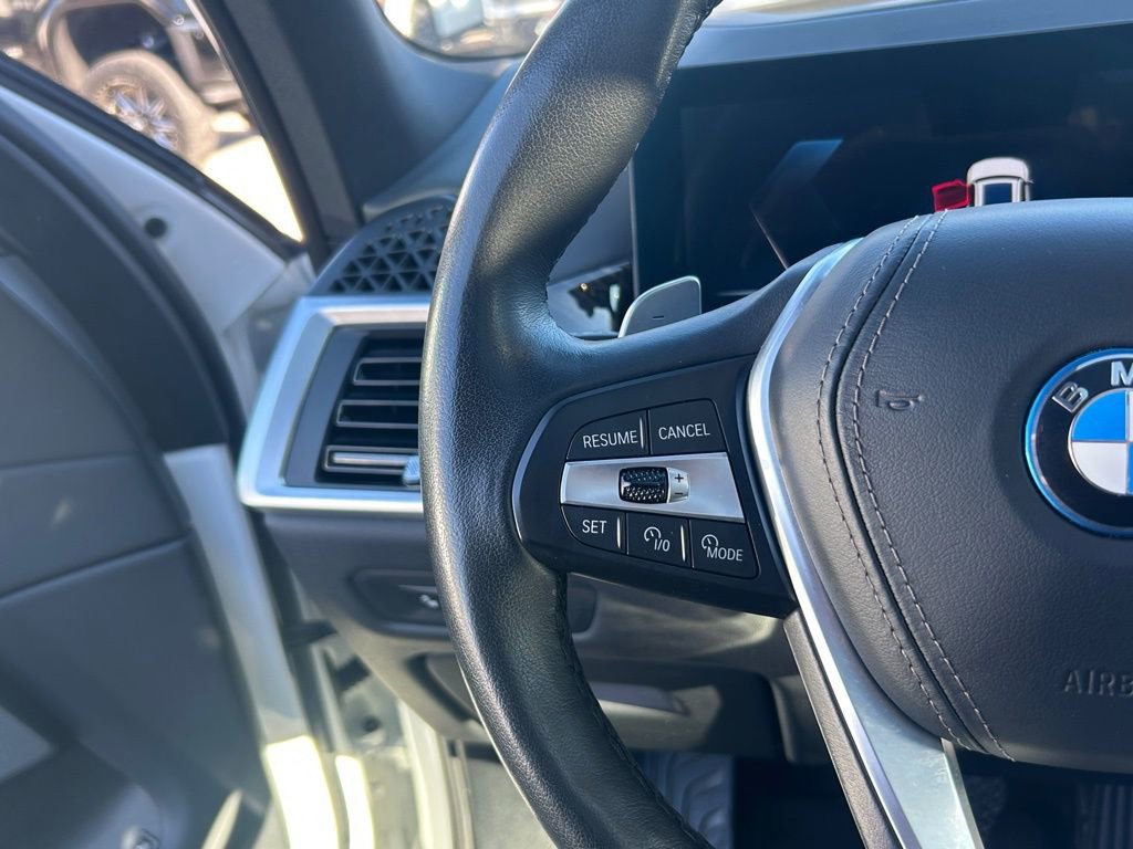 Used 2025 BMW X5 xDrive50e image 37