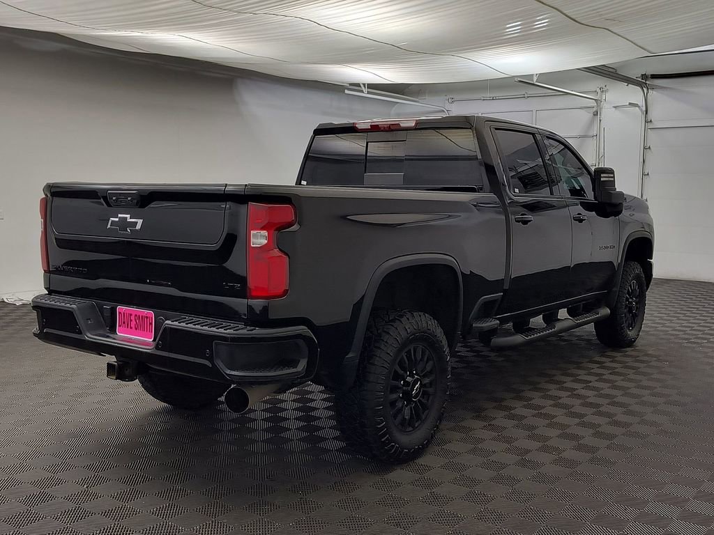 Used 2024 Chevrolet Silverado 3500 LTZ w/ LTZ Plus Package image 9