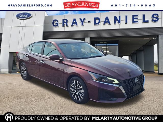 Used 2023 Nissan Altima 2.5 SV