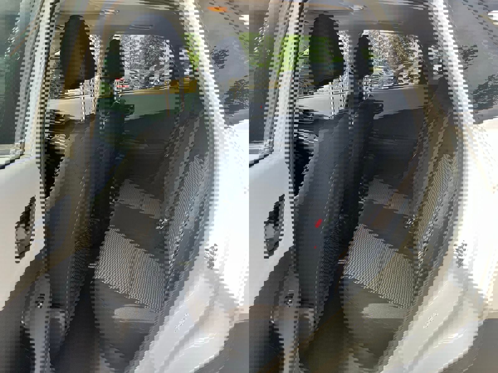 Used 2018 Hyundai Kona SEL w/ SEL Tech Package 02 FWD image 18