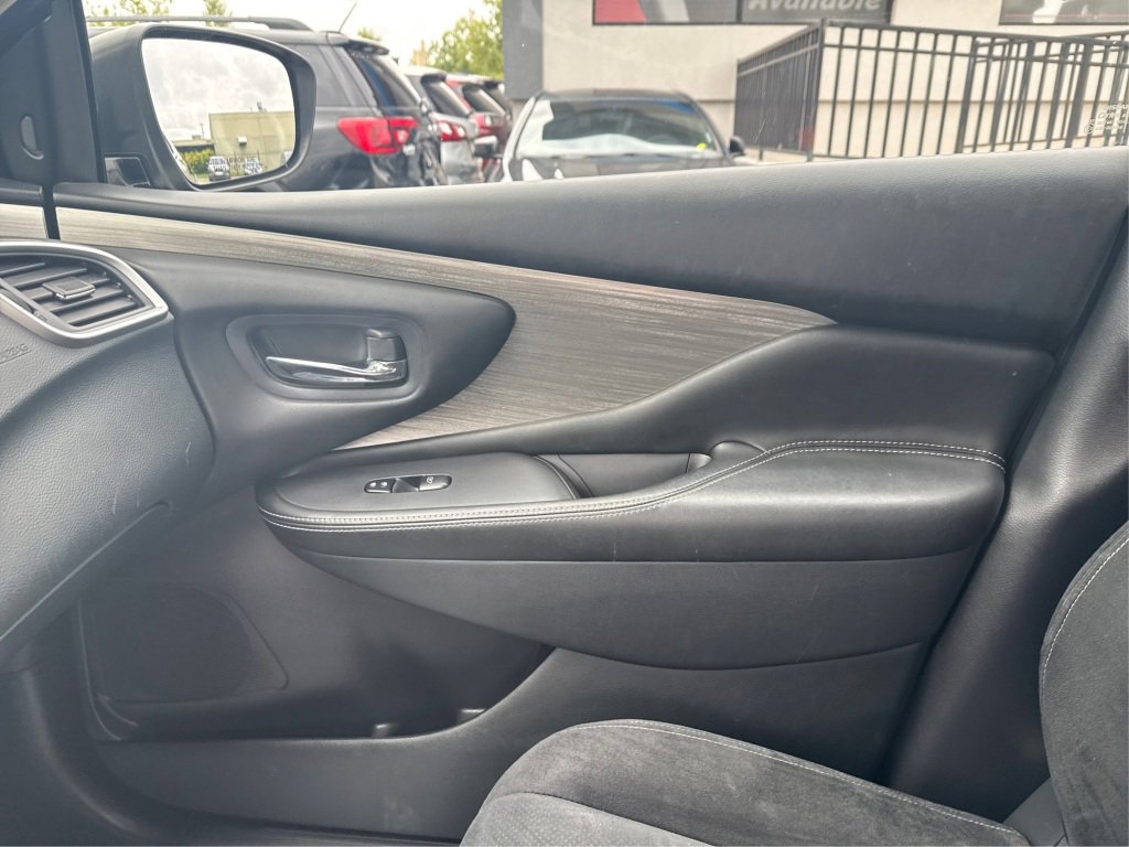 Used 2018 Nissan Murano SV image 33
