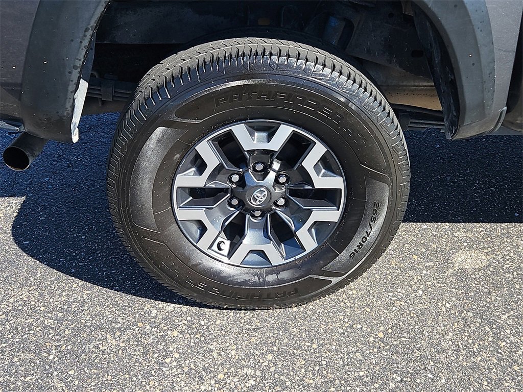 Used 2021 Toyota Tacoma TRD Off-Road image 8