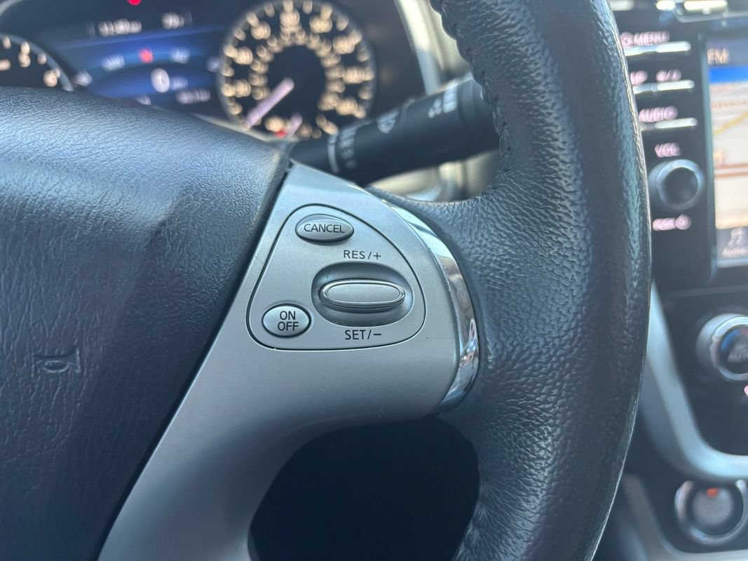 Used 2016 Nissan Murano SV AWD/4WD image 17