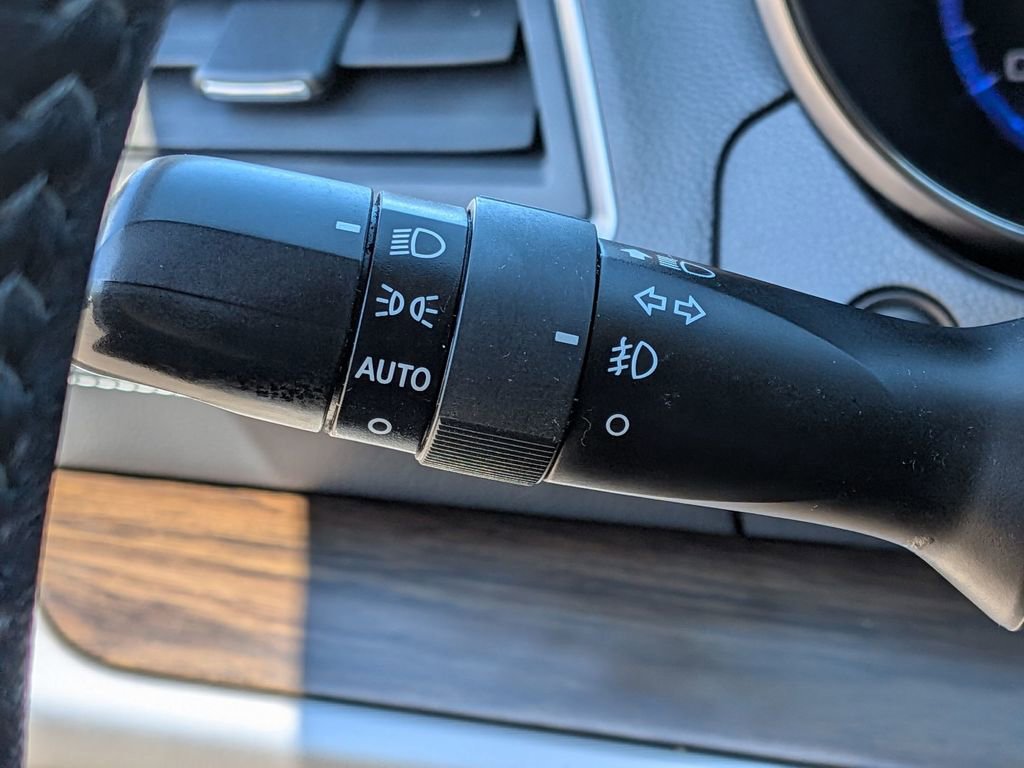 Used 2019 Subaru Outback 3.6R Touring AWD/4WD image 19