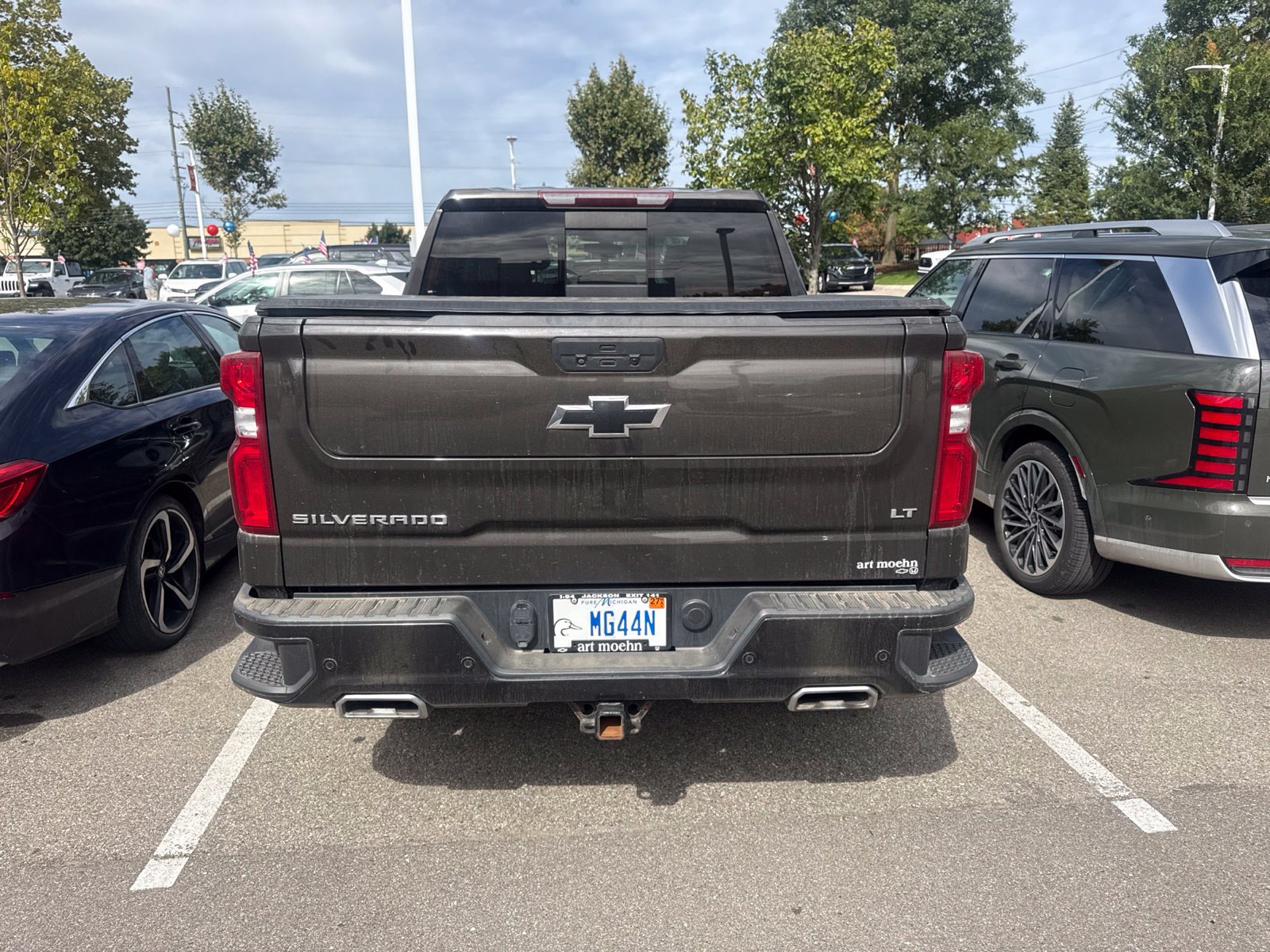 Used 2022 Chevrolet Silverado 1500 LT Trail Boss w/ LT Trail Boss Premium Package AWD/4WD image 5