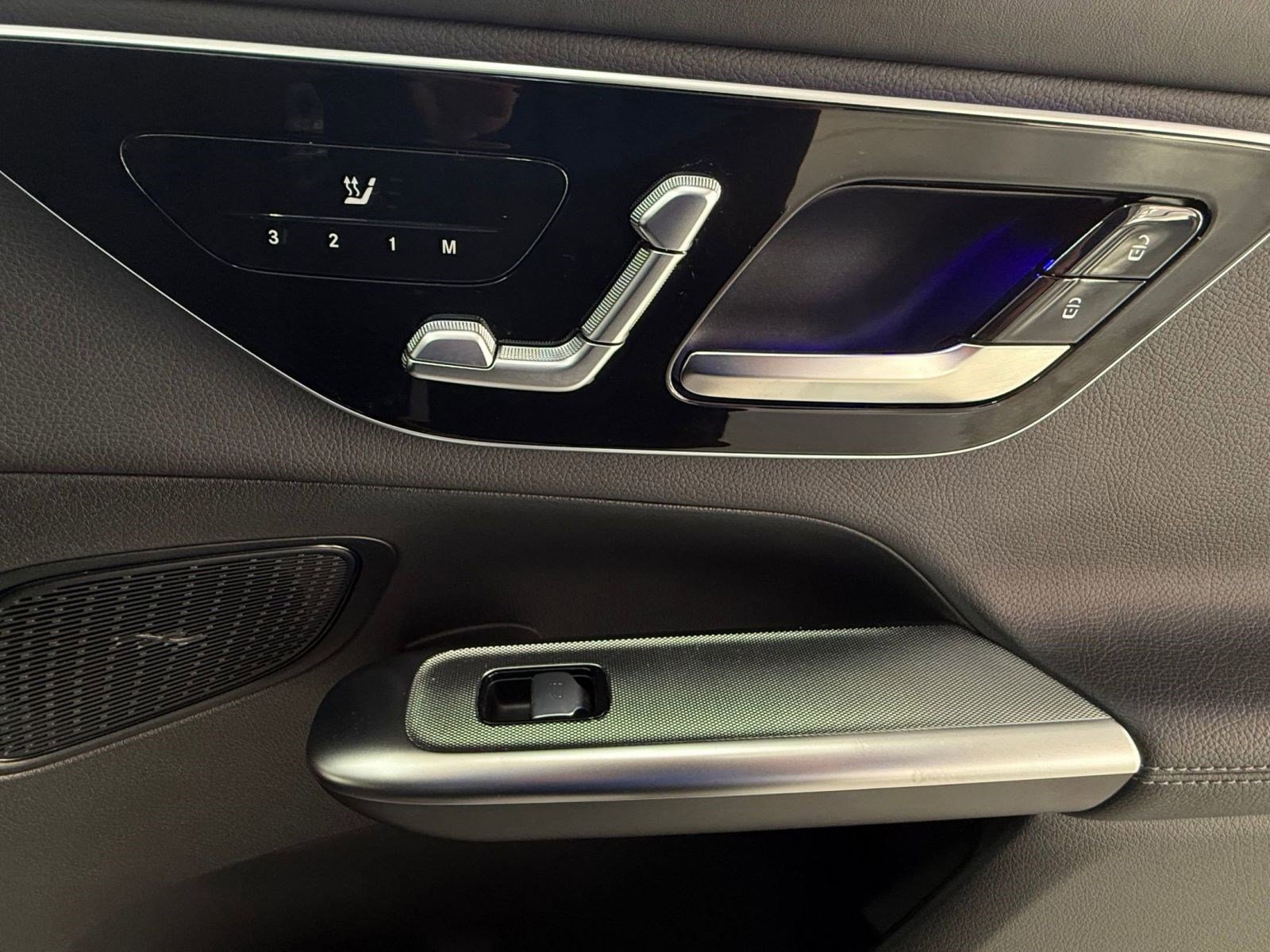 Certified 2024 Mercedes-Benz GLC 300 image 21