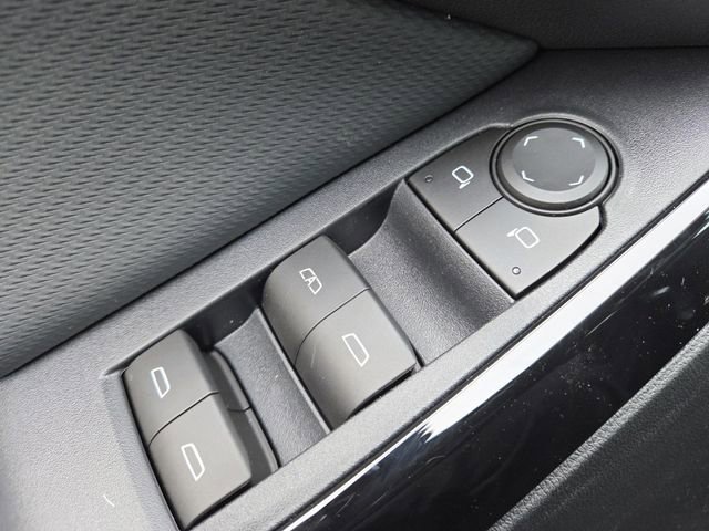 New 2026 Chevrolet Equinox LT w/ Convenience Package II image 10