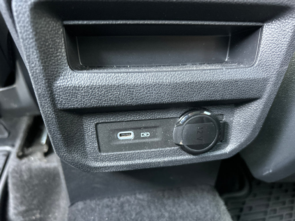 Used 2024 Volkswagen Tiguan SE R-Line AWD/4WD image 26