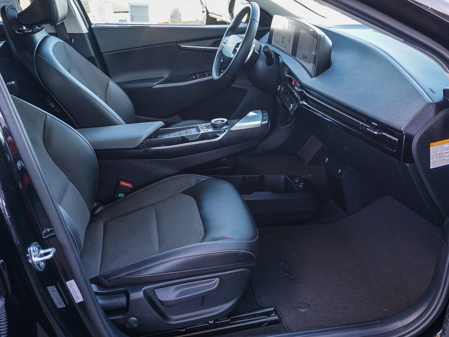 Certified 2024 Kia EV6 Light RWD image 12