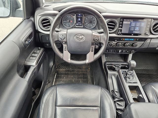 Used 2020 Toyota Tacoma TRD Sport w/ TRD Premium Sport Package AWD/4WD image 11