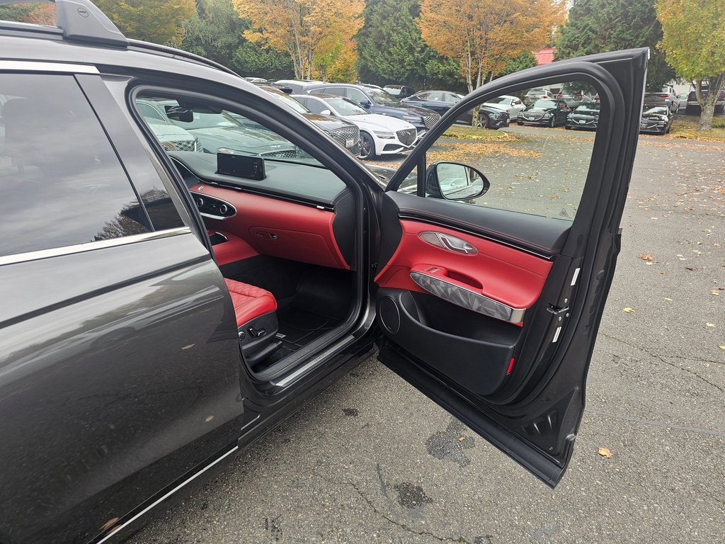 Certified 2025 Genesis GV70 3.5T Sport w/ Sport Advanced Package image 28