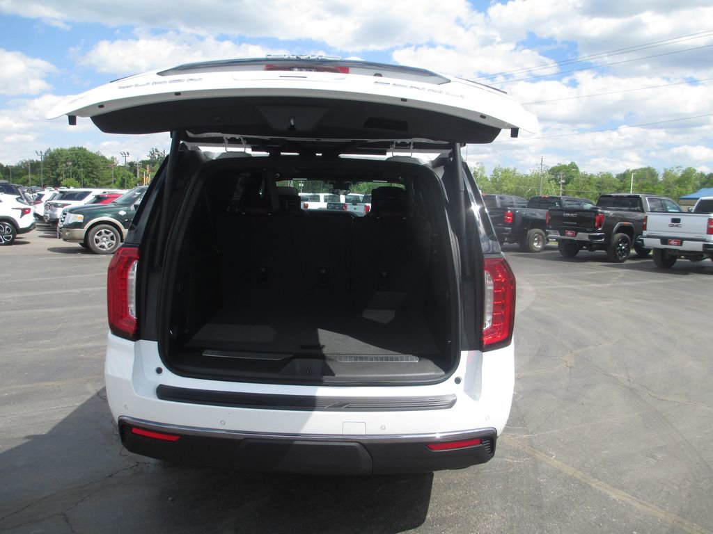 Used 2024 GMC Yukon XL Denali Ultimate AWD/4WD image 8