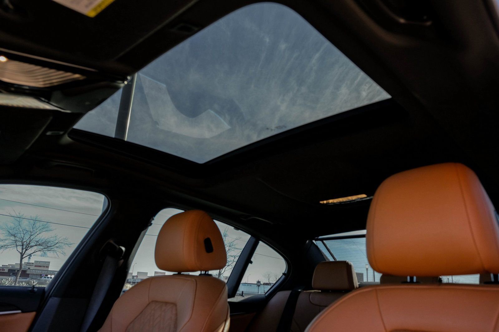 Used 2023 BMW 530i xDrive w/ Executive Package image 10