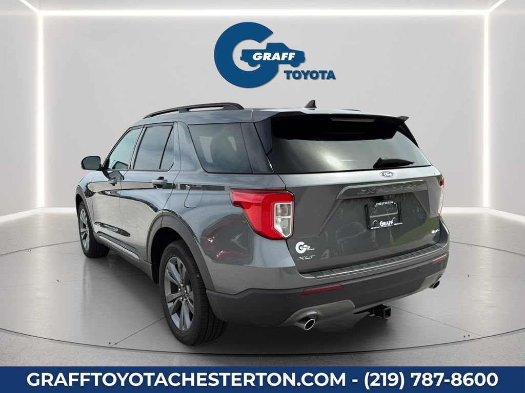 Used 2023 Ford Explorer XLT w/ Equipment Group 202A AWD/4WD image 9