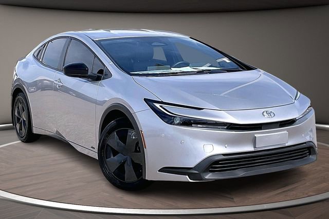 Used 2024 Toyota Prius LE image 10