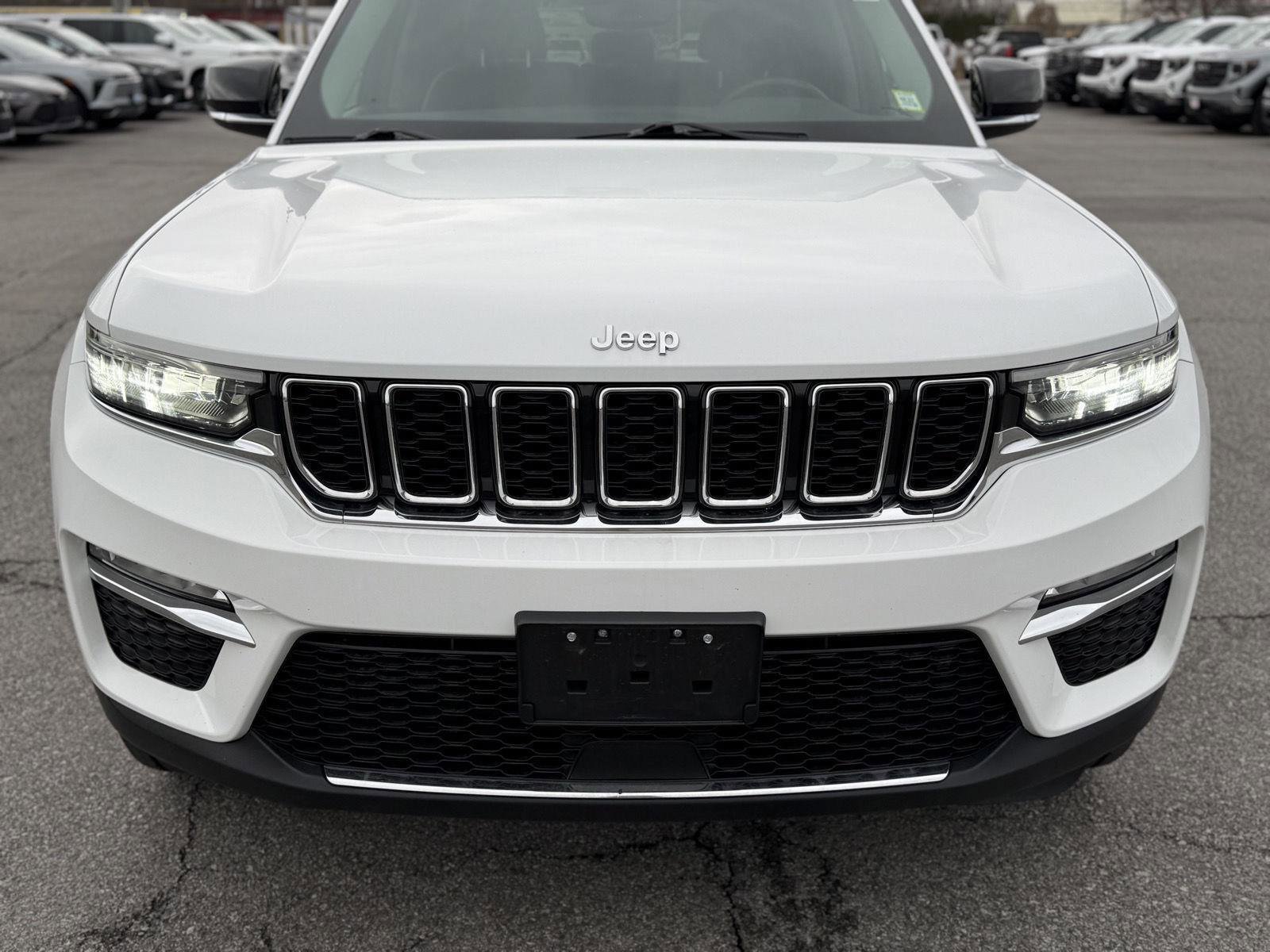 Used 2022 Jeep Grand Cherokee Limited image 2